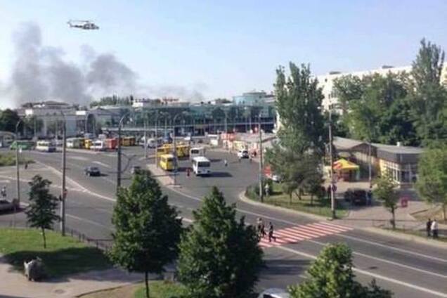 У Донецьку горить ж / д вокзал. Людей терміново евакуюють