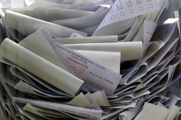 В Херсоне не может начаться подсчет голосов на выборах мэра