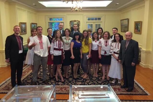 Українці у Вашингтоні і Чикаго проголосували за Порошенка