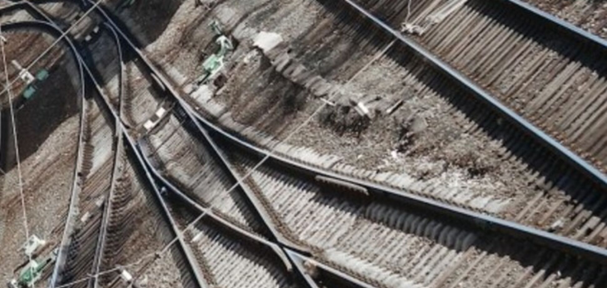 На Донеччині терористи підірвали залізничне полотно