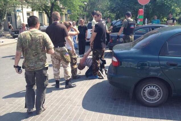 'ДНРовцы' избили человека до бессознательного состояния