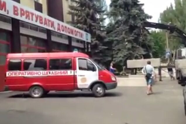 Террористы в Донецке захватили здание ГУ ГосЧС