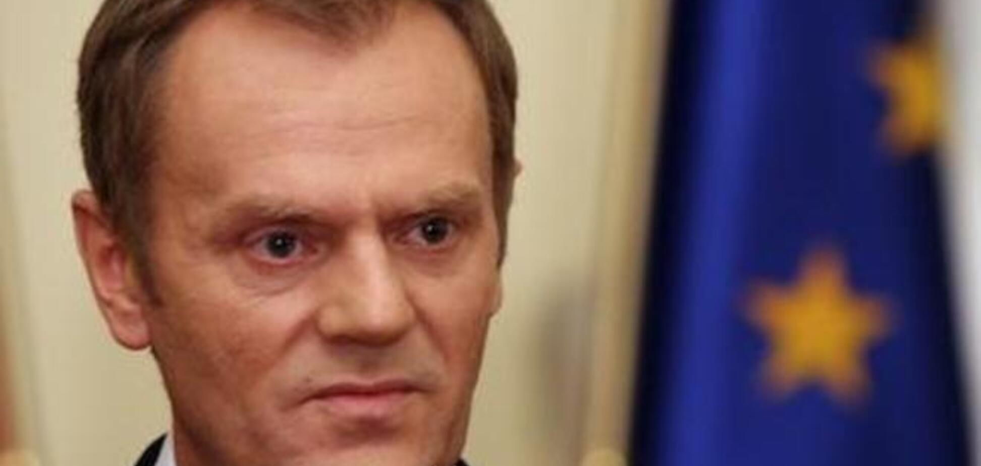 Туск: Украина понемногу становится на ноги