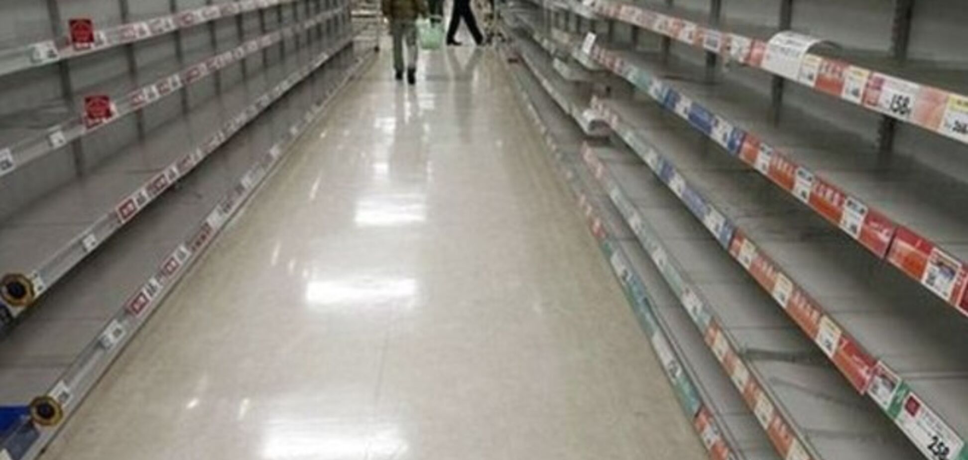 В супермаркетах Крыма яйца и хлеб 'заменили' пивом и сухарями