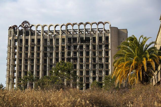 Экс-посол Грузии: разрушенная Абхазия - плачевный пример для Крыма и востока Украины