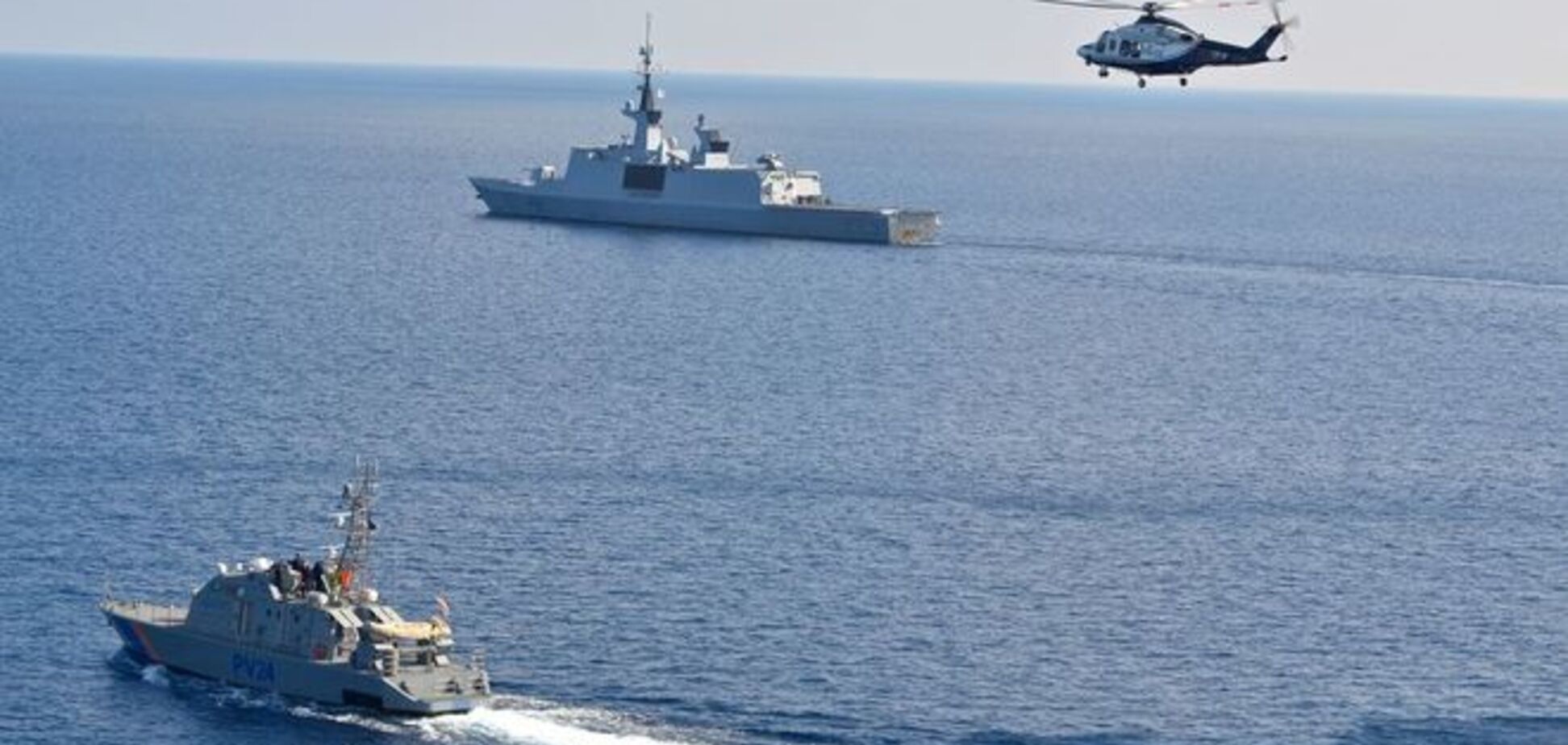 В Черное море вошел французский фрегат