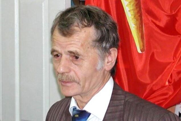 Кабмин увидел в недопуске Джемилева в Крым возрождение сталинских репрессий