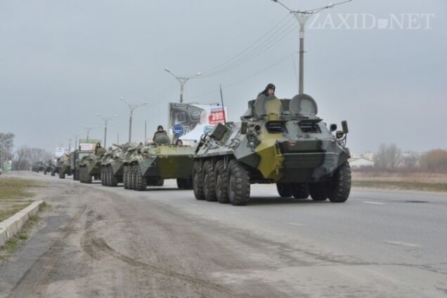 Дві колони бронетехніки рухаються до Слов'янська - очевидці