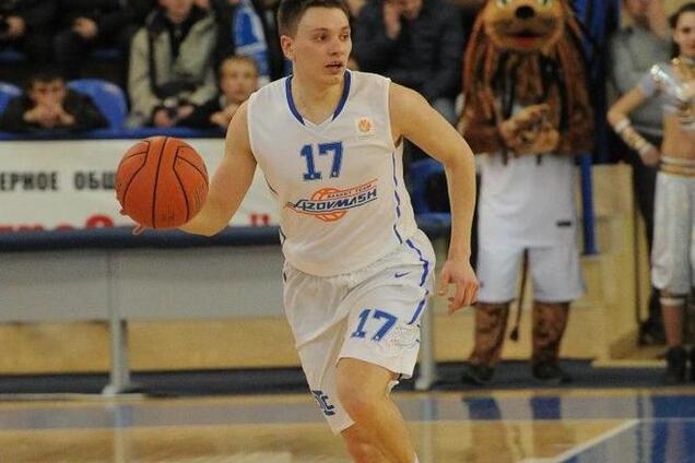 'Азовмаш' с победы над 'Донецком' начал бронзовую серию Суперлиги