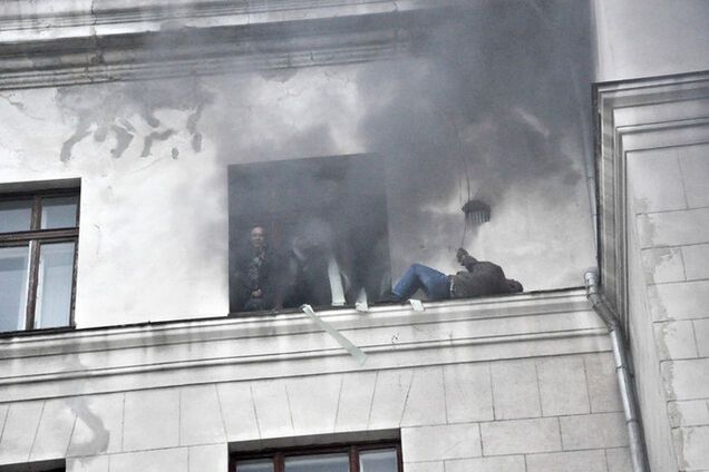 МВД: пособники террористов сами подожгли Дом профсоюзов, бросая 'коктейли Молотова'