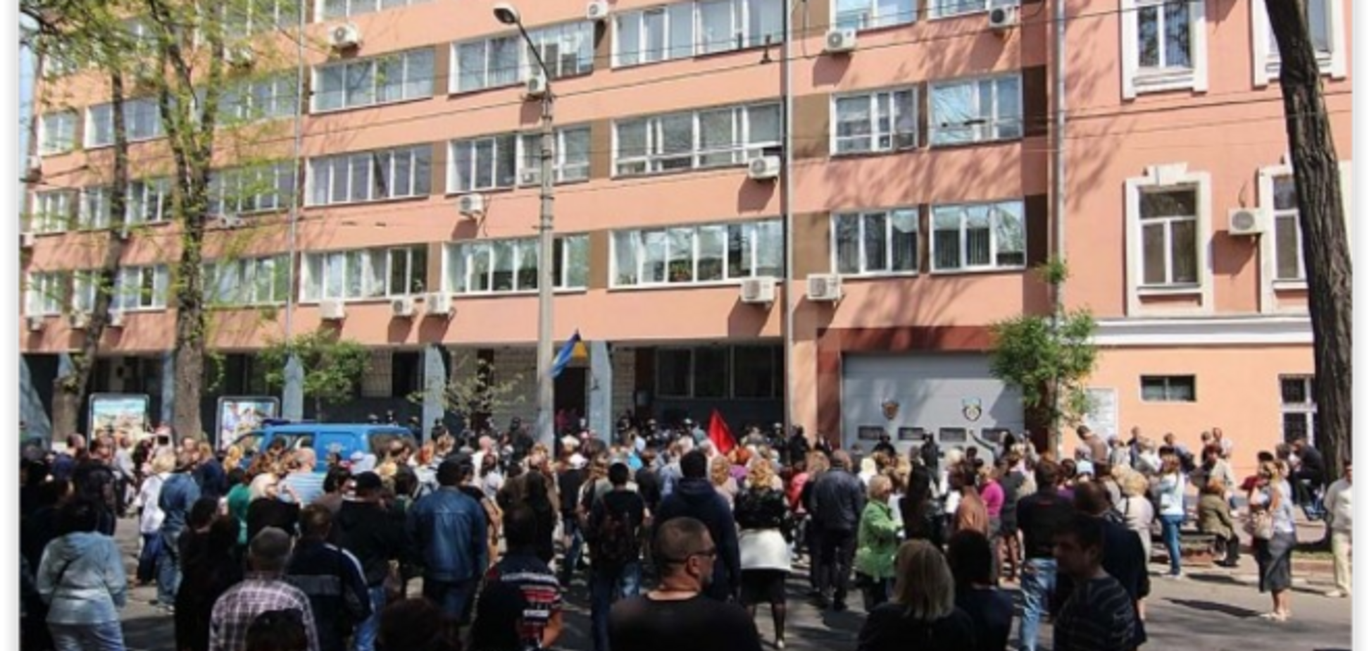В Одессе пособники террористов пикетировали здание городского УВД