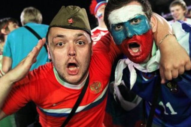 Россияне продолжают верить своему телевидению и не любить Украину - опрос