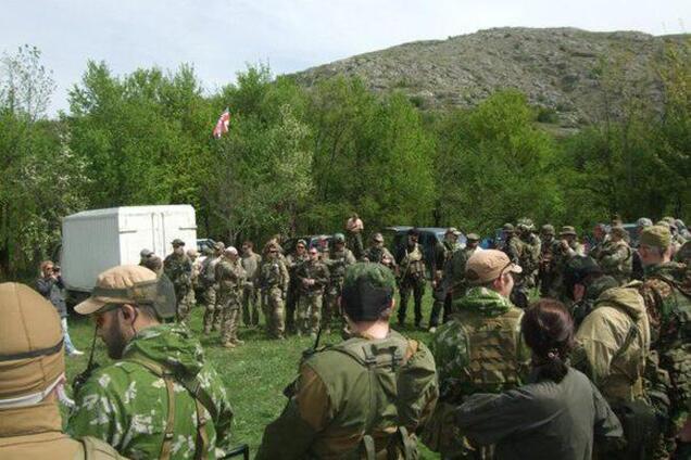 Боевиков 'Новороссии' готовили инструкторы с Кавказа в Крымских горах - журналист