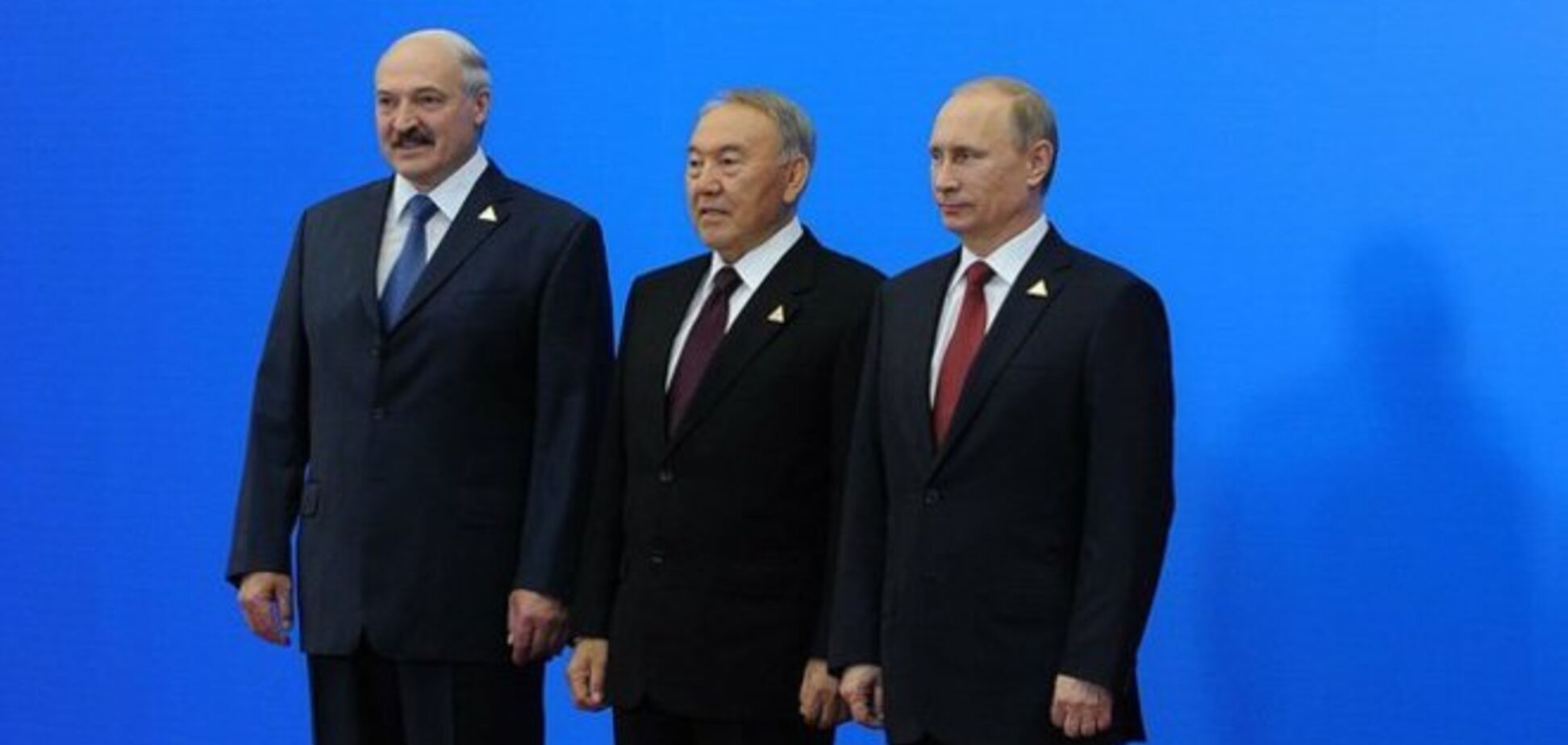 Немцов: Евразийский союз дорого обойдется российскому народу