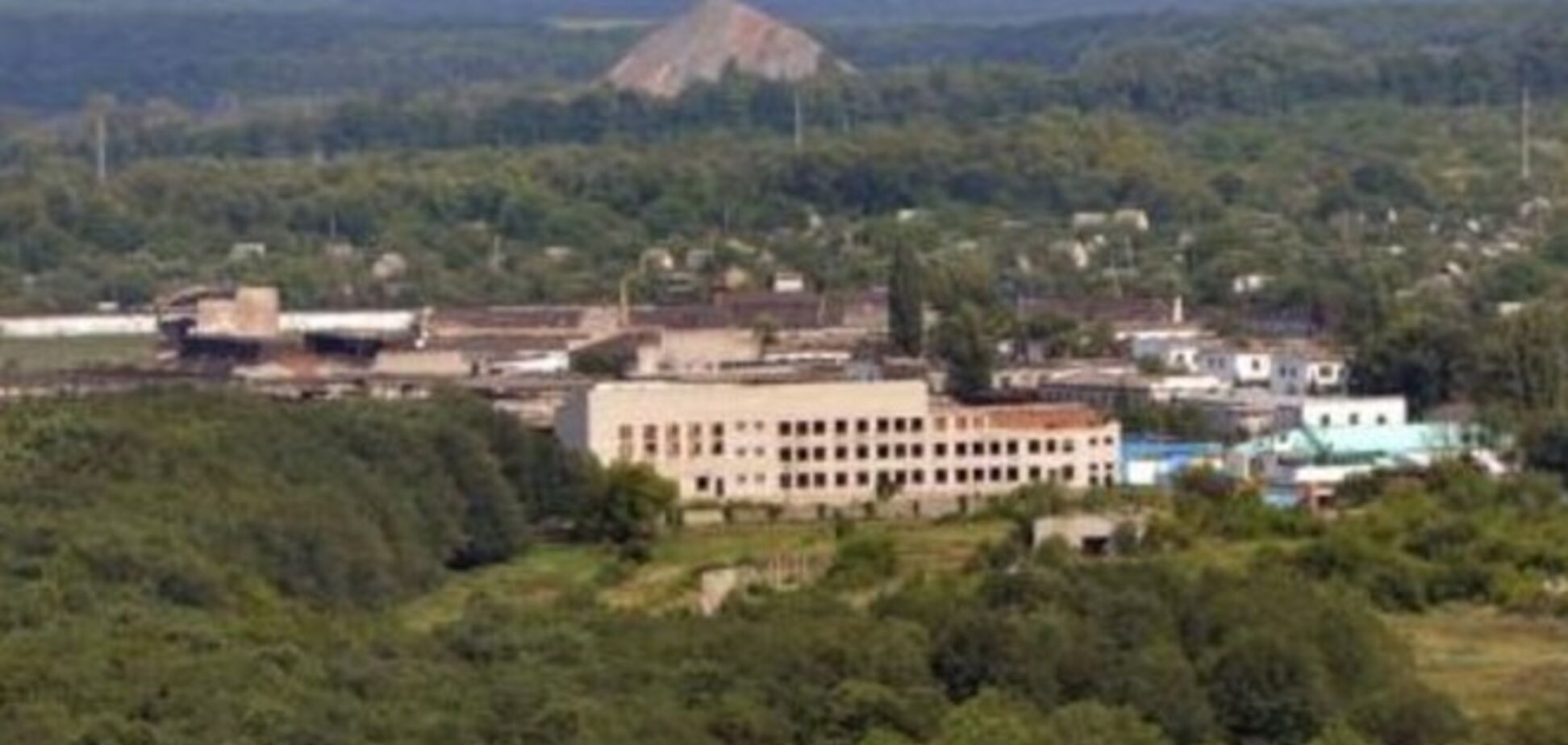 В Горловке террористы взяли в плен начальника колонии и пытаются вывезти оружие - СМИ