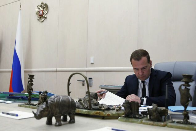 Медведев пророчит Украине проблемы в экономике после выхода из СНГ