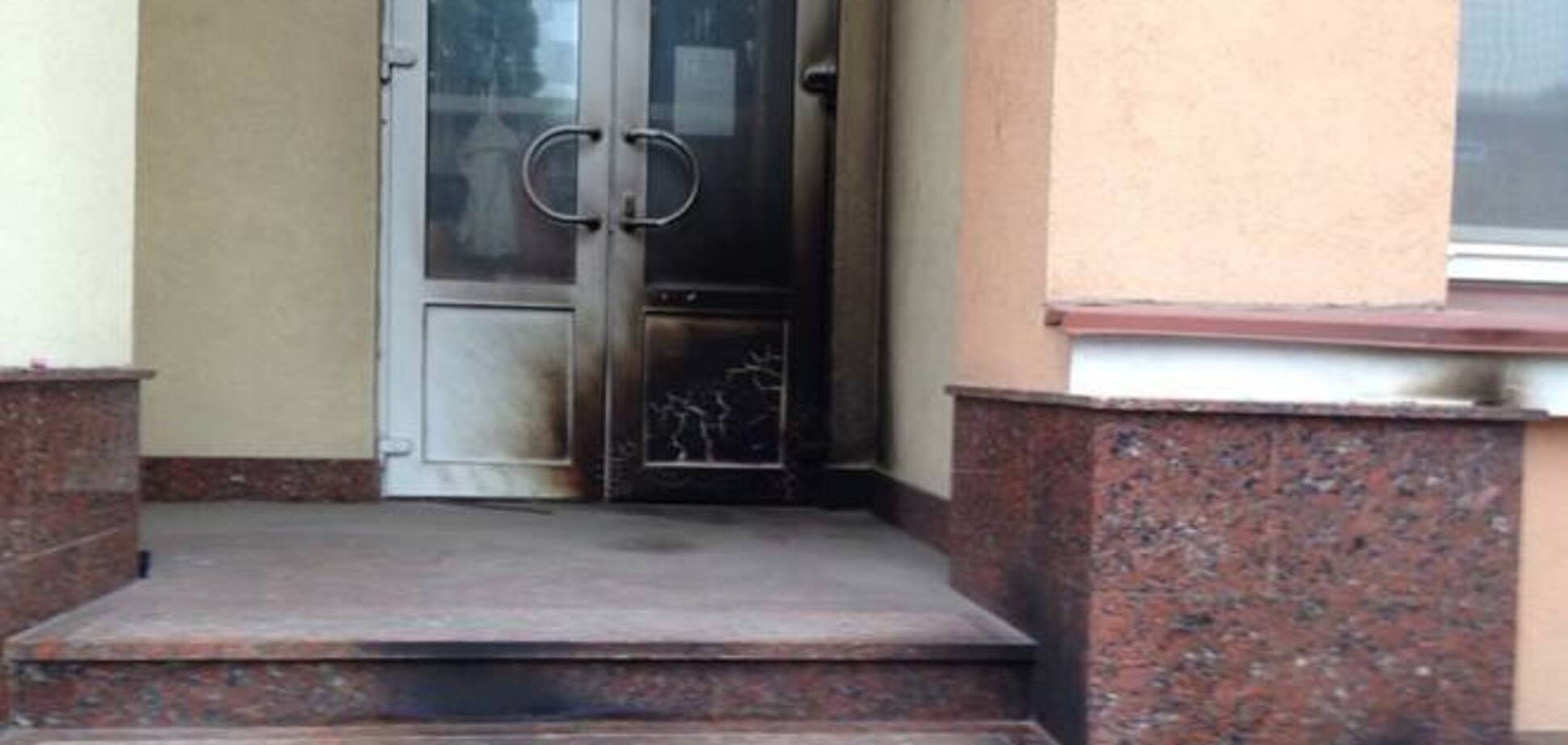 В Киеве ночью неизвестные подожгли офис 'Radio ROCKS'