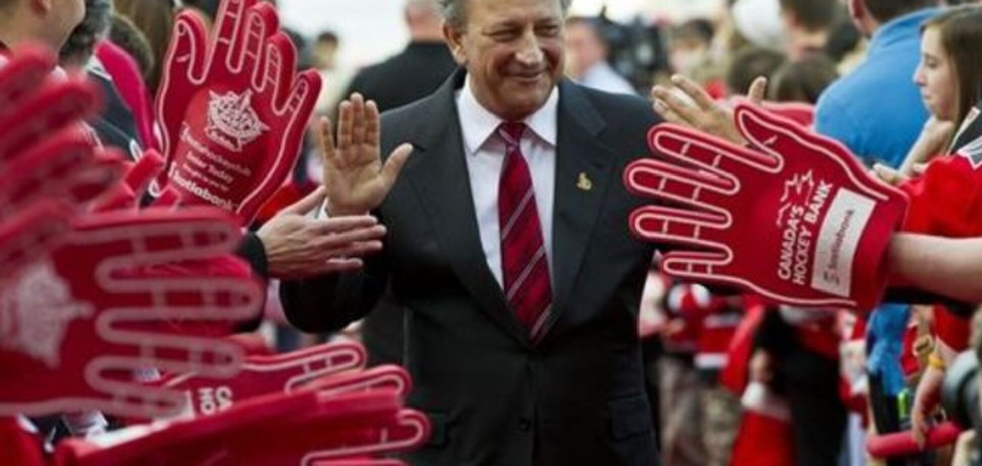 Владелец 'Оттавы' сравнил Путина с Гитлером и призвал бойкотировать ЧМ-2018 в России