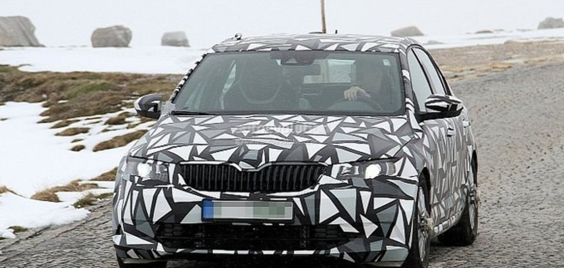 Шкода тестирует обновленную Octavia