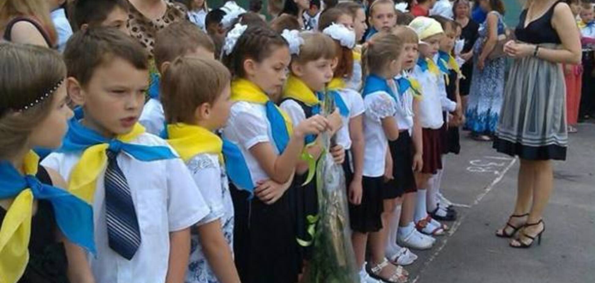 'Последний звонок' в Украине: охрана милиции и сокращение праздника