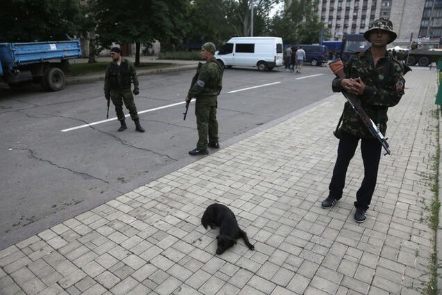 Террористы похитили из колонии в Горловке более 70 автоматов - СМИ