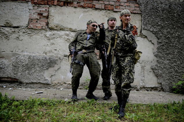 Террористы дважды за ночь обстреляли блокпосты АТО в Славянске