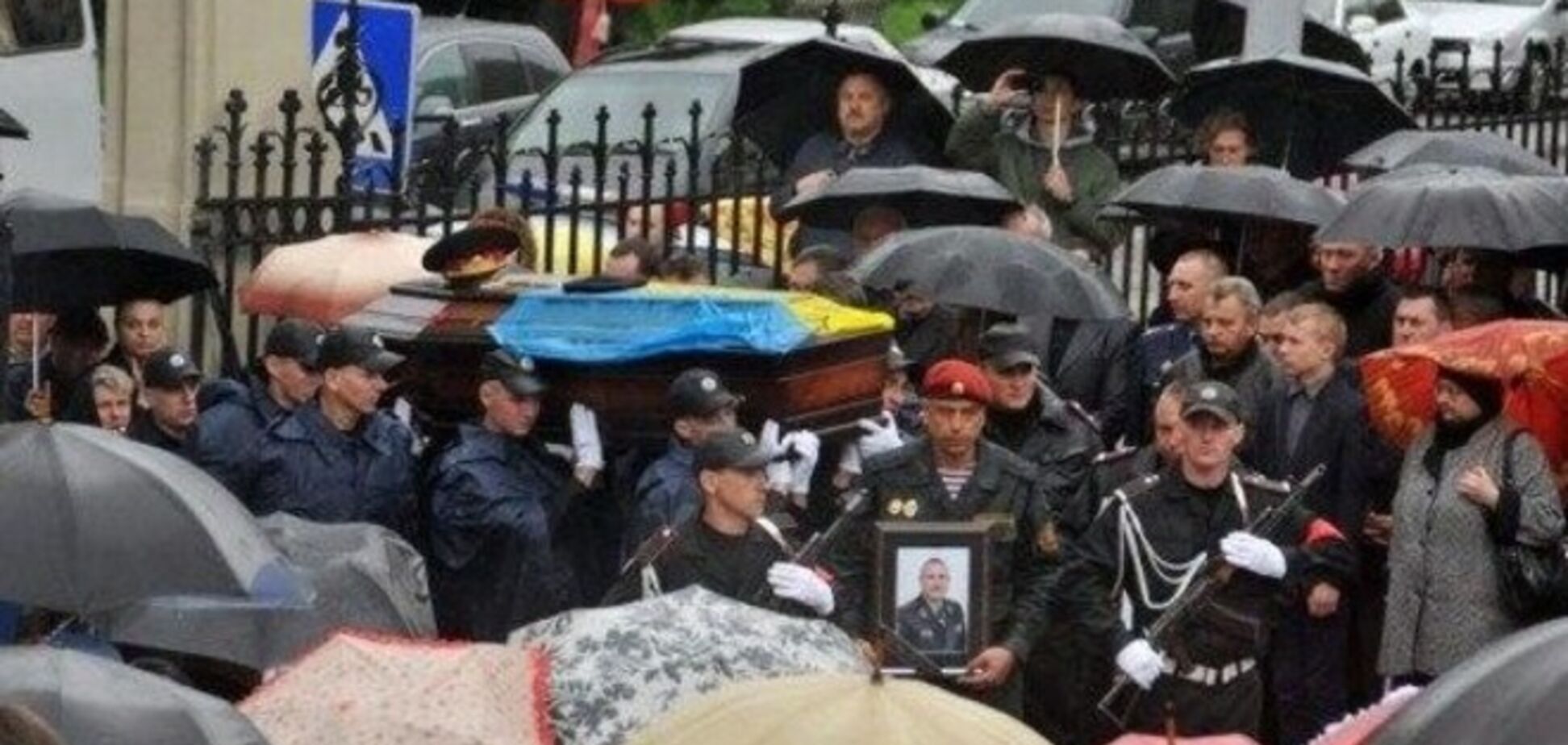 Во Львове похоронили погибшего под Славянском генерала Кульчицкого