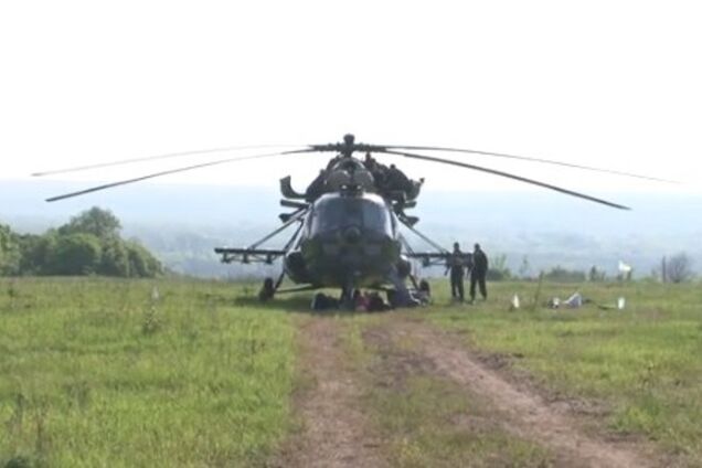 Пилот обстрелянного над Славянском вертолета: не ожидали такого от мирного населения!