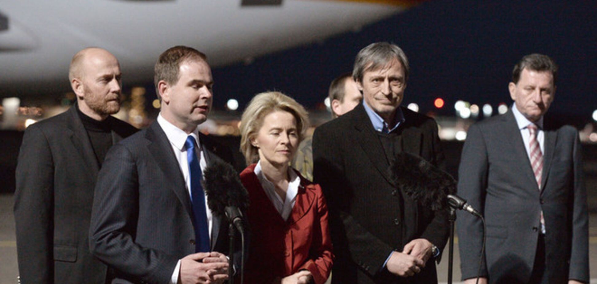 Освобожденный инспектор ОБСЕ: с завязанными глазами нас водили даже в туалет