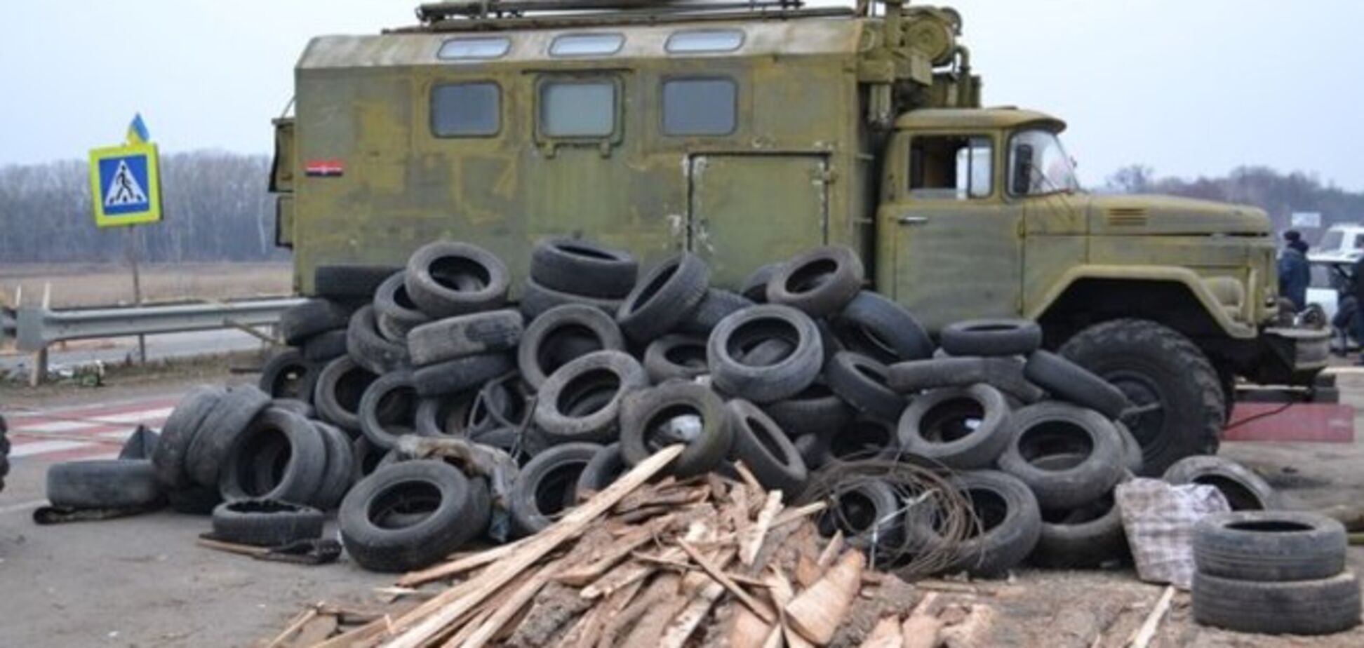 Под Киевом строят новые блокпосты