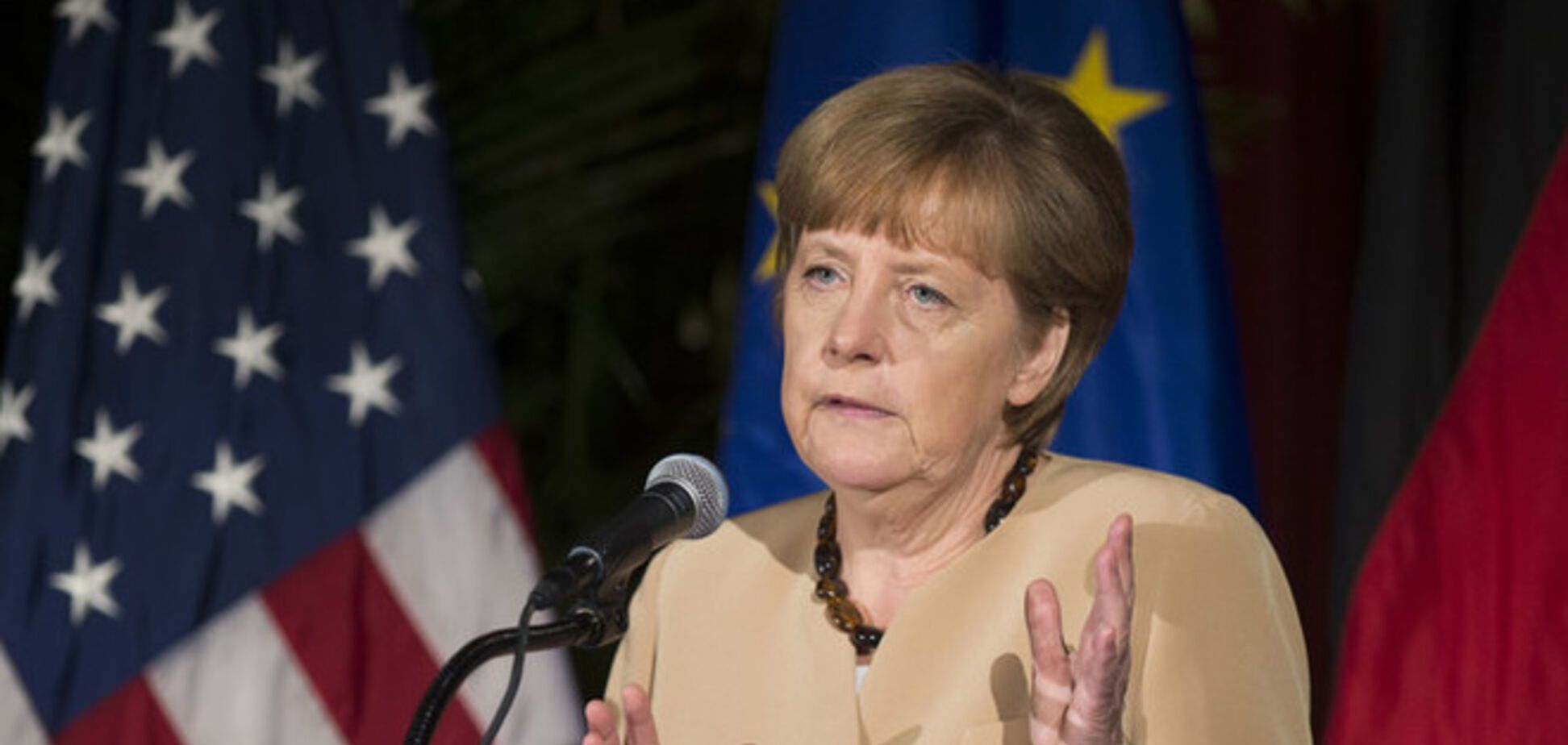 Меркель предостерегла террористов от проведения референдума