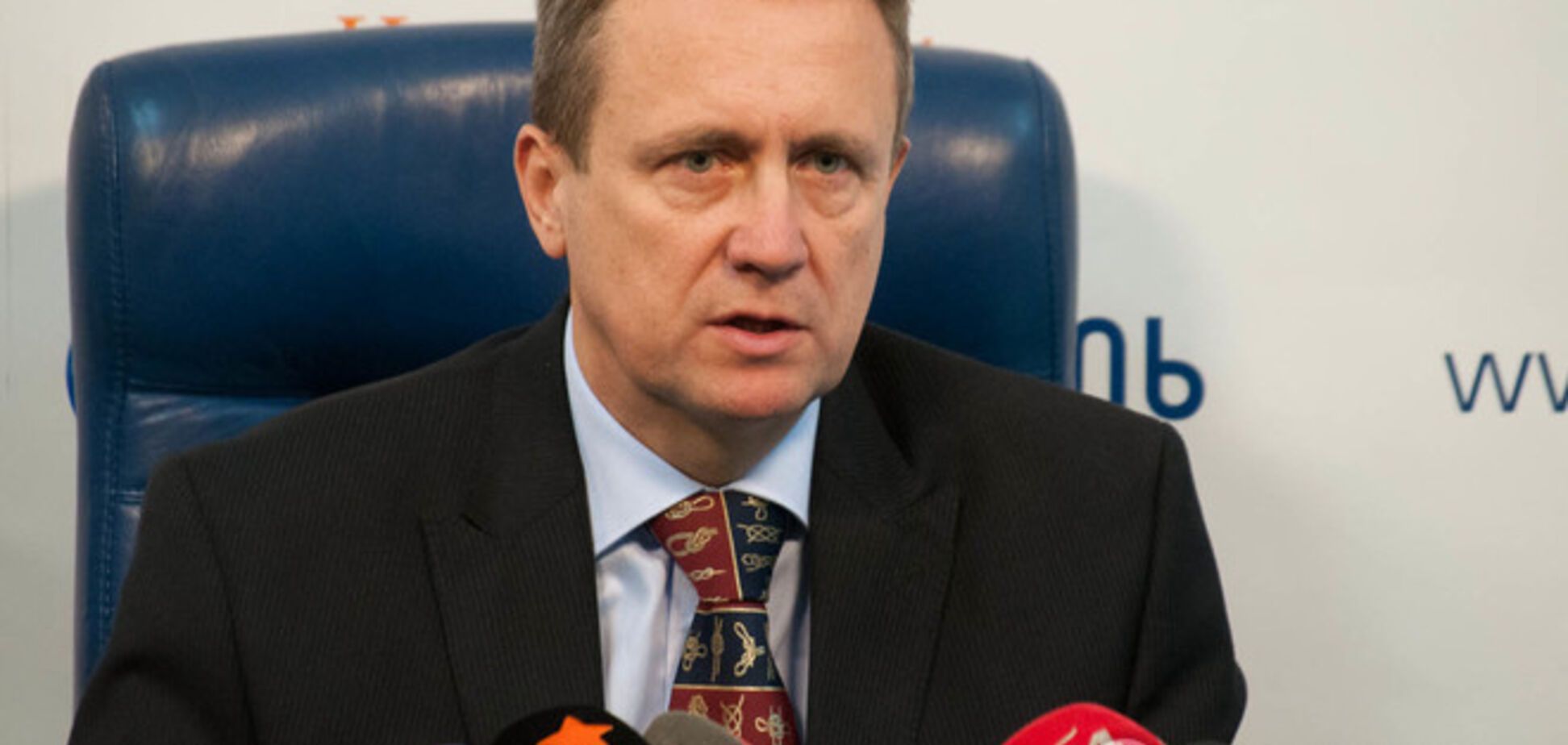 Адмирал Кабаненко: с теми, кто применяет оружие, разговор только один