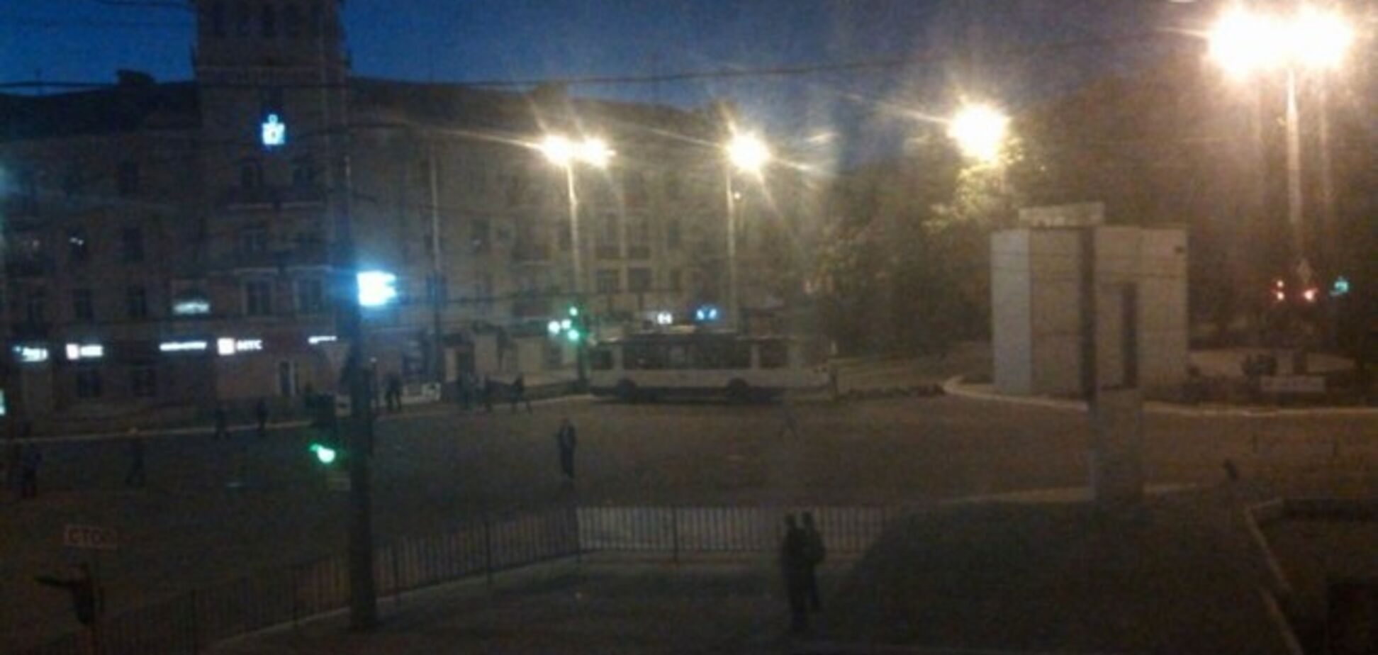 Местные СМИ сообщили о стрельбе у аэропорта в Мариуполе