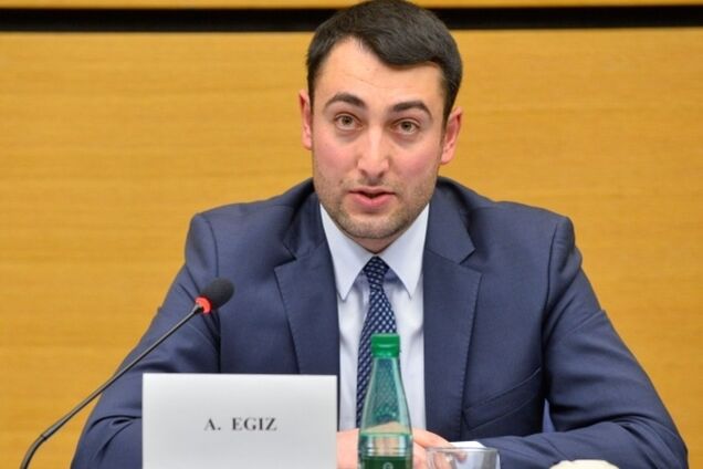 В Крыму вооруженные боевики избили члена Меджлиса