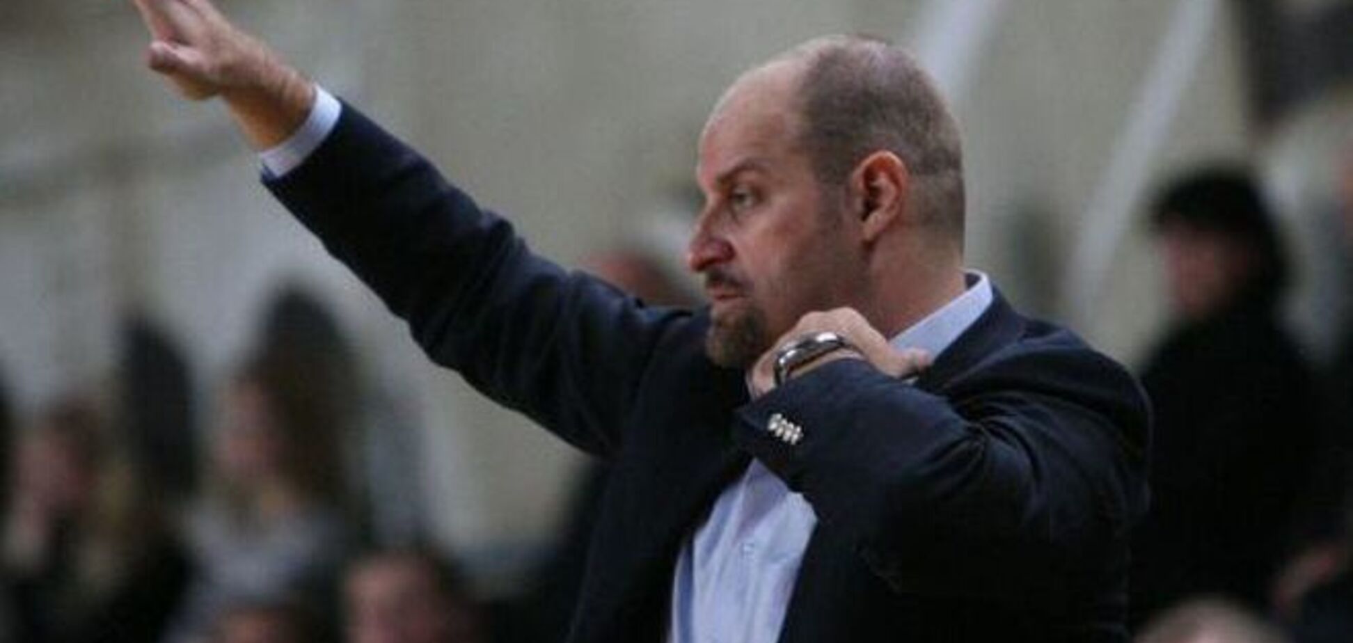 Сербские тренеры покинули мариупольский 'Азовмаш' по требованию посольства