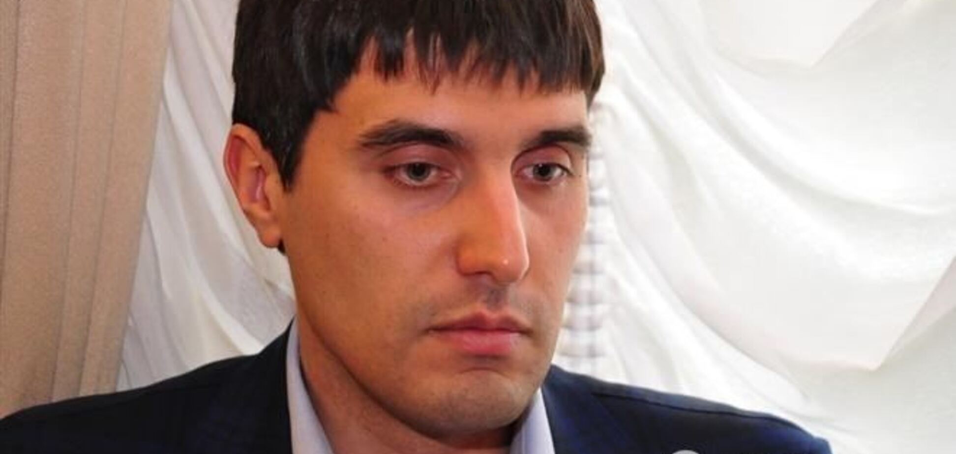 Журналисты 'напали' на регионала Левченко из-за отказа отвечать на вопросы