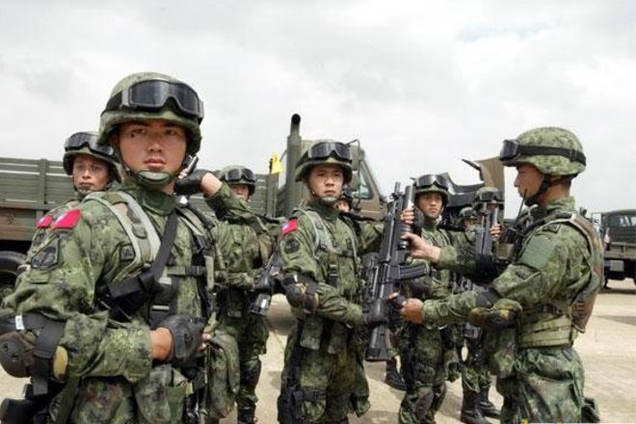 Китайцы массово ринулись записывать в добровольцы для войны в Украине, поверив фейку