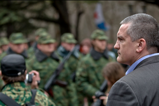 В Симферополе боевик Аксенова избил крымского татарина за отказ продавать дом