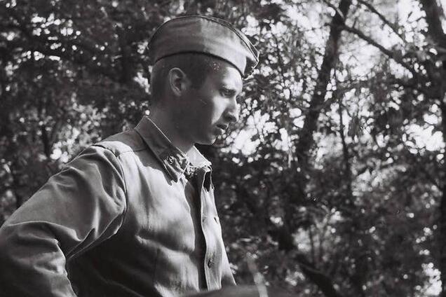 Турчинов похвалився, як у молодості служив солдатом на полігоні в Луганській області