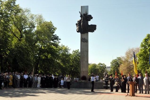 В захваченном террористами Луганске отметят День Победы массовыми митингами