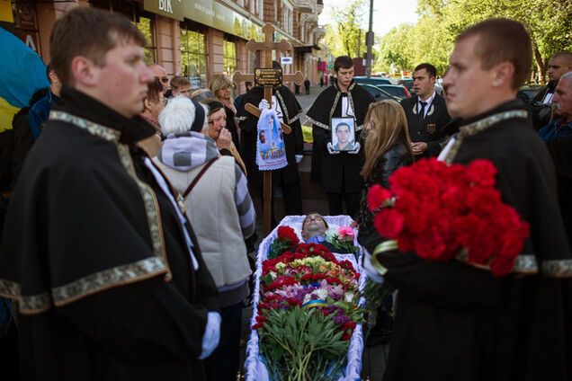 Коломойский выплатит по миллиону гривен семьям погибших военнослужащих