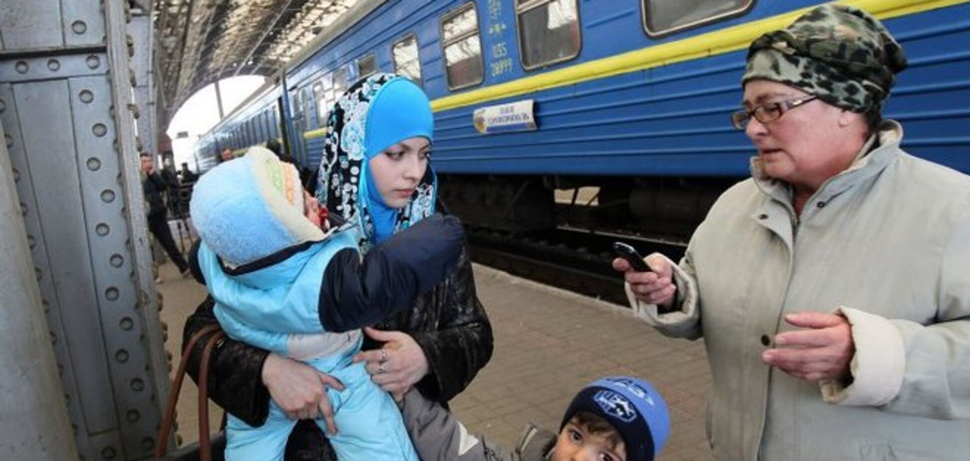 На материковую Украину переехали почти 8 тыс. крымчан