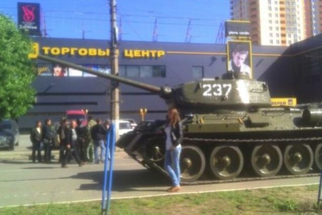 В Луганске боевики таки угнали танк времен Второй мировой