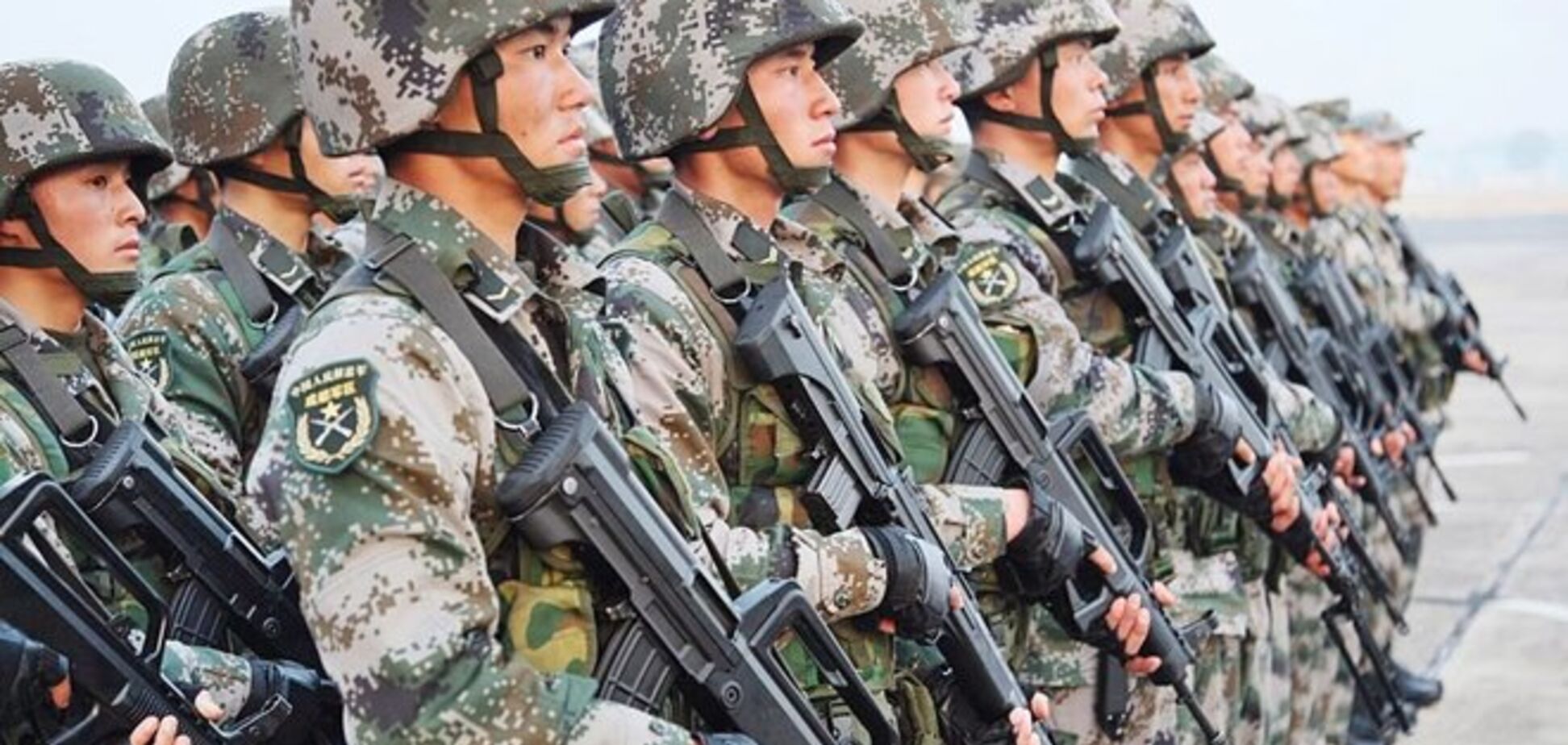 Китайці масово телефонують в посольство України в бажанні воювати на кримському фронті