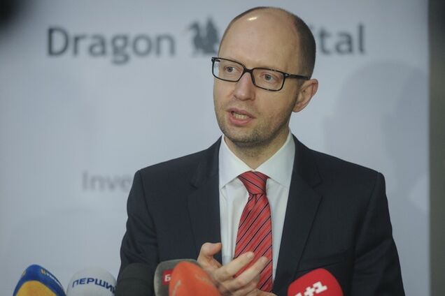 Яценюк пообещал русскому языку официальный статус