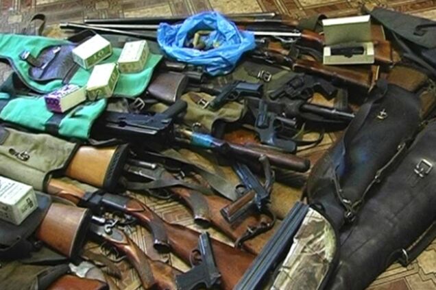 У Запоріжжі затримали 11 терористів з арсеналом зброї