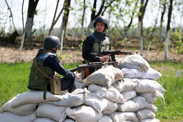 В Славянске военные отбили атаку пророссийских боевиков, не допустив захвата телевышки - журналист