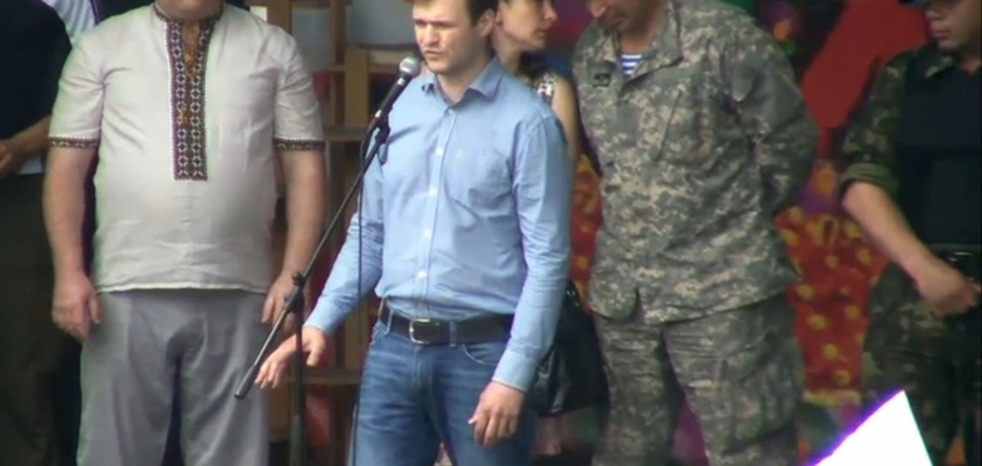 На Майдані почалося віче: активістів закликають не розходитися. Пряма трансляція