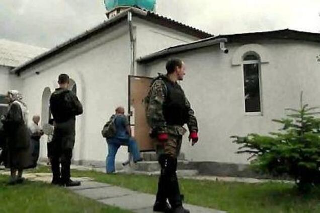 У Перевальному бойовики Аксьонова шукали 'Правий сектор' в храмі