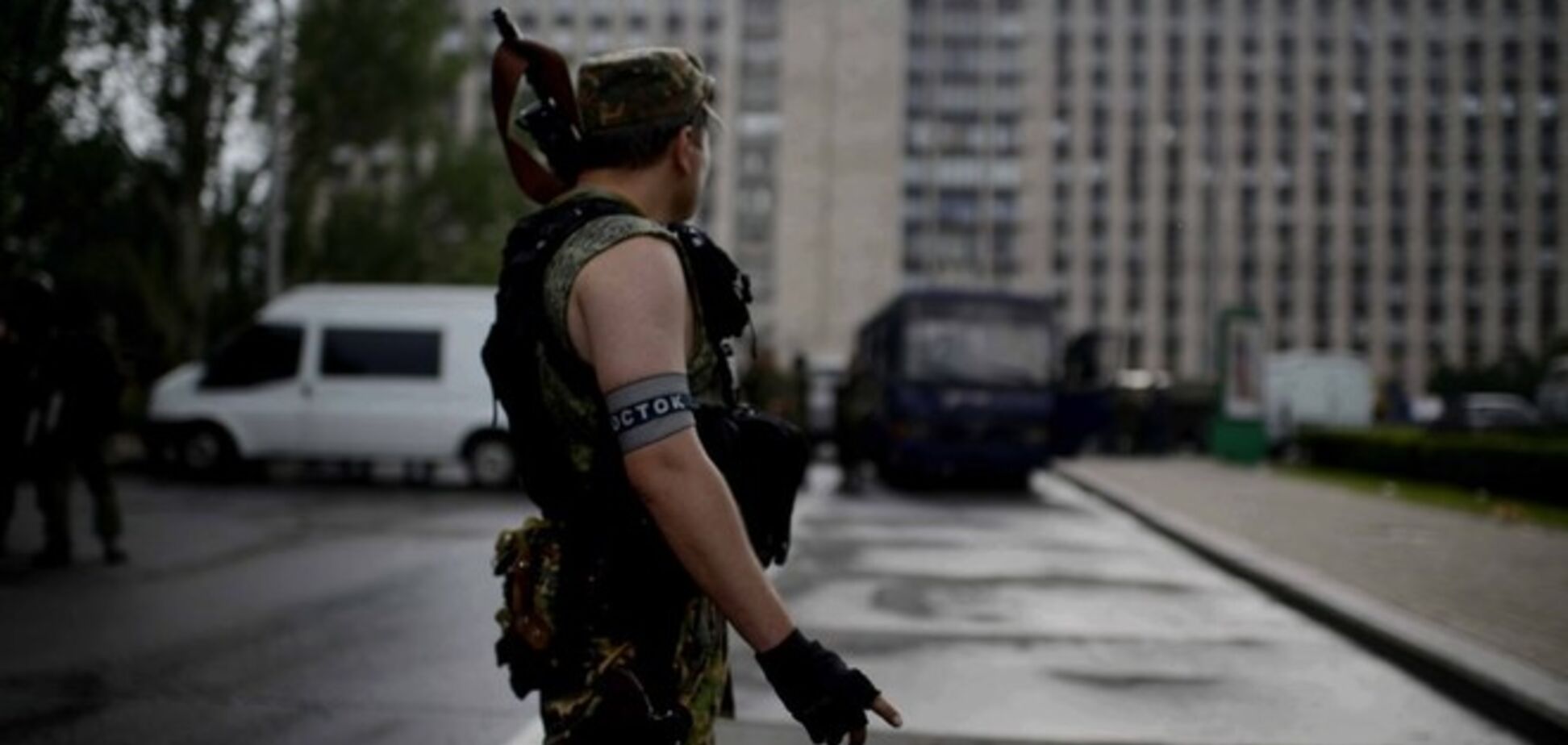 Террористы заблокировали проезд в аэропорт Донецка